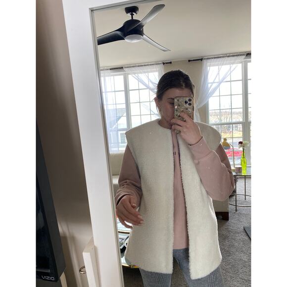 H&M cream shearling oversized vest size XS, - Picture 7 of 12